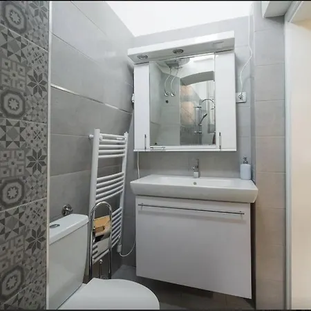 Charm Modern 2br Apt-free Parking Near Belgrád