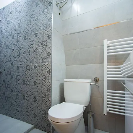 Apartman Charm Modern 2br Apt-free Parking Near Belgrád